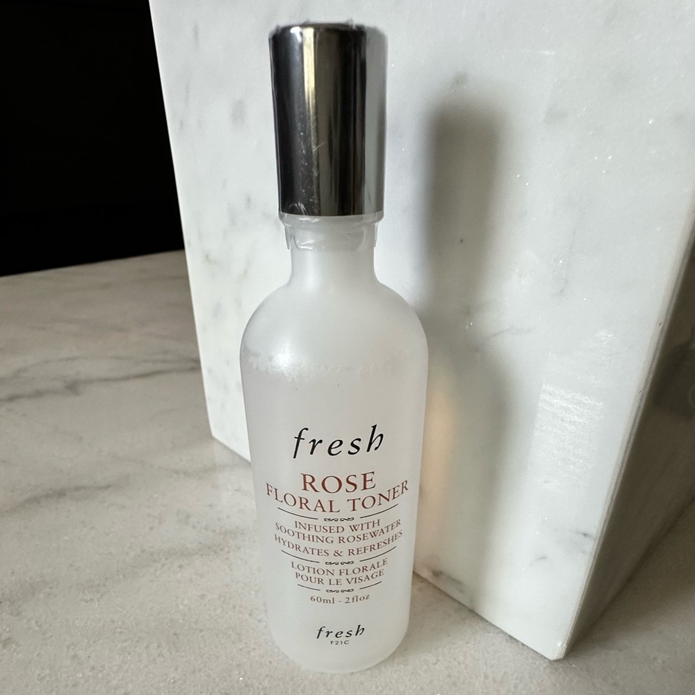 Sealed—Fresh Rose Hydrating Toner with Silver Cap